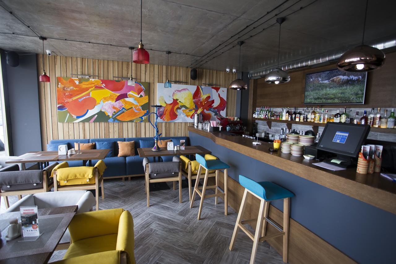 Aparthotel Tangerine Батуми Екстериор снимка